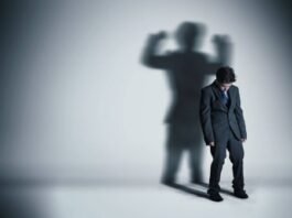 Tempos de sombra: Que sombra está sendo mostrada?